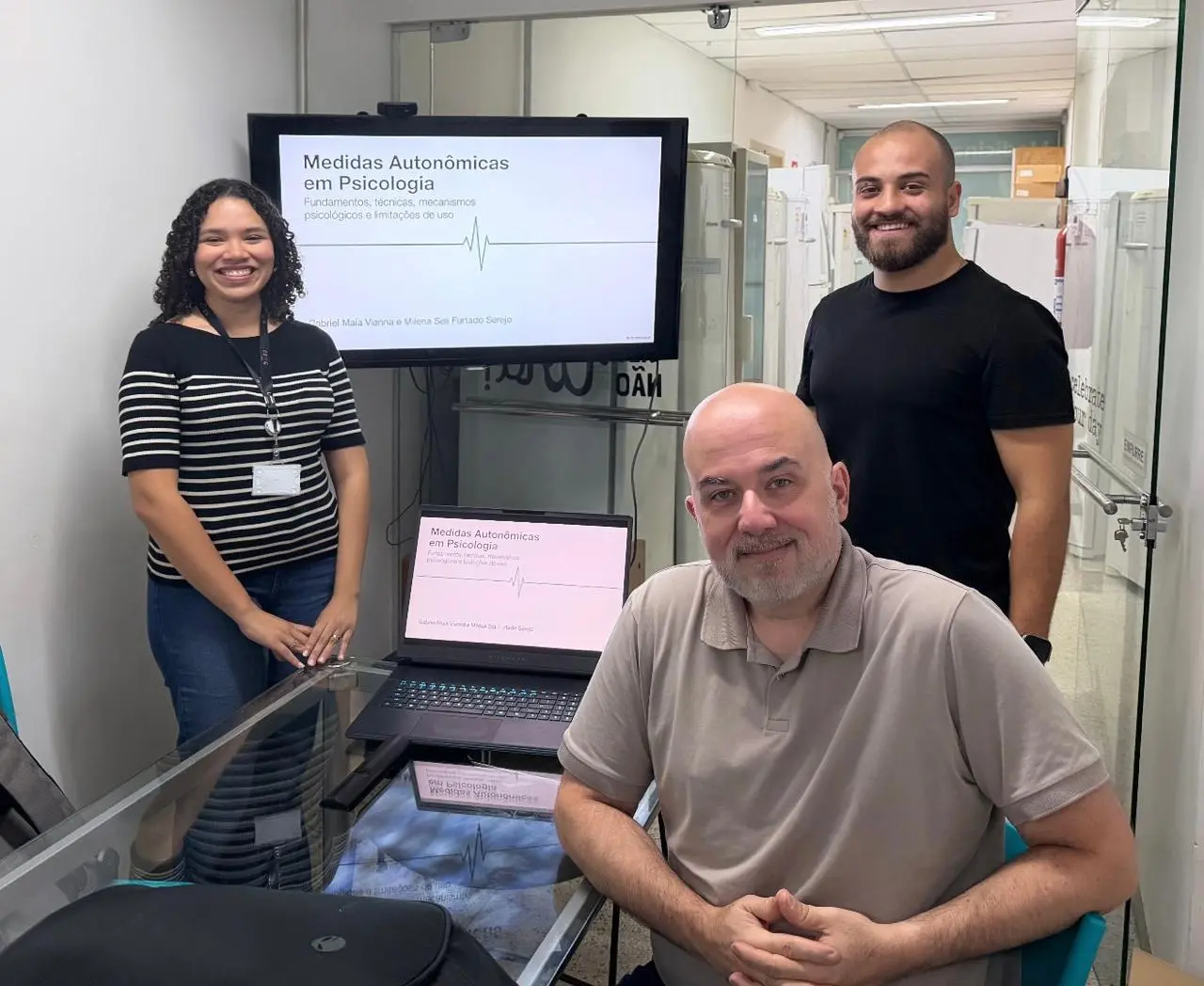 Apresentação de pesquisa sobre medidas autonômicas em psicologia na UFMG